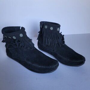 Minnetonka Black Suede Fringe Moccasin Loafers Concho Studs Boho Western. Sz 9
